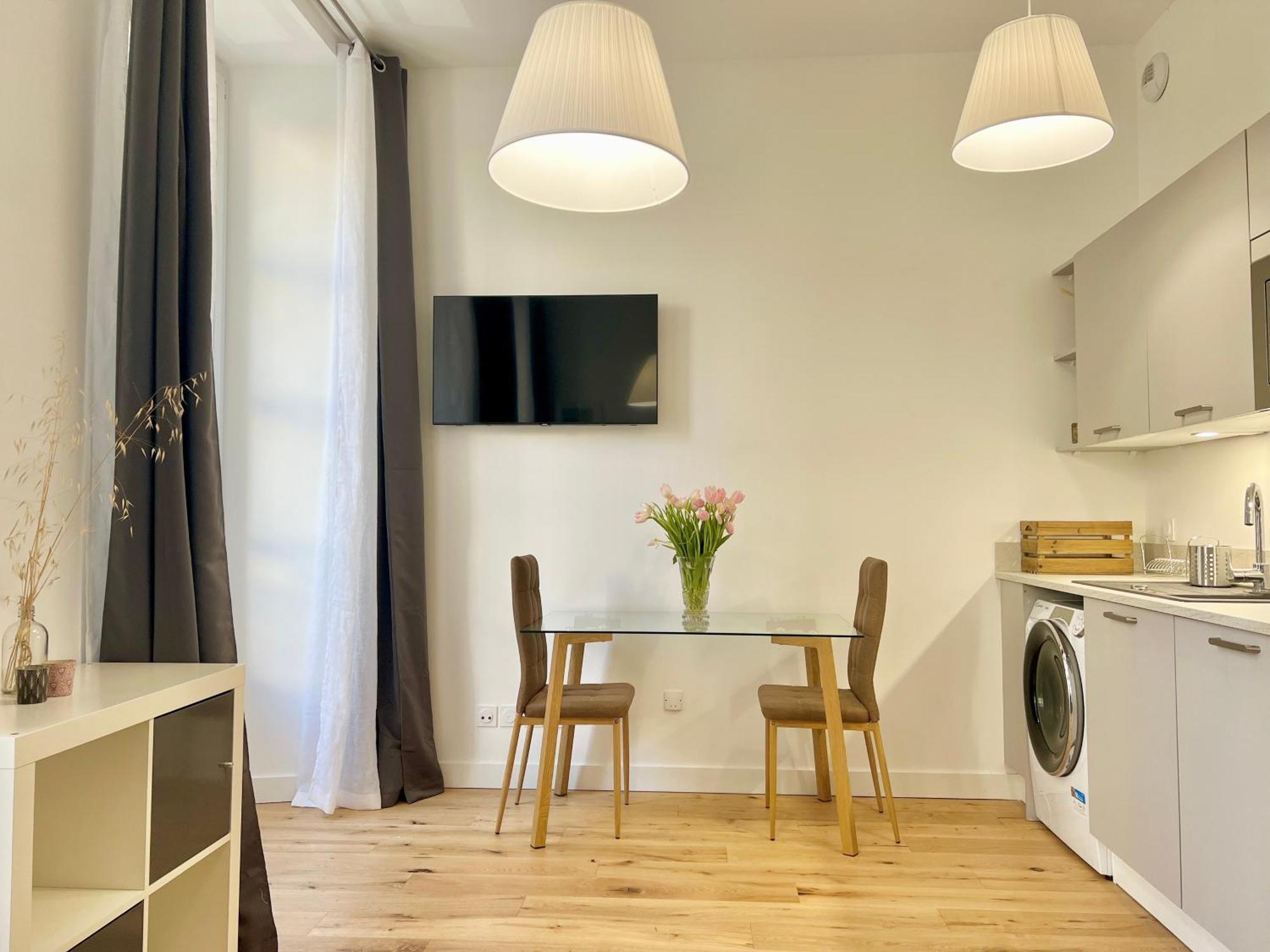 Confortable Central Studio To Discover Nice Exterior photo